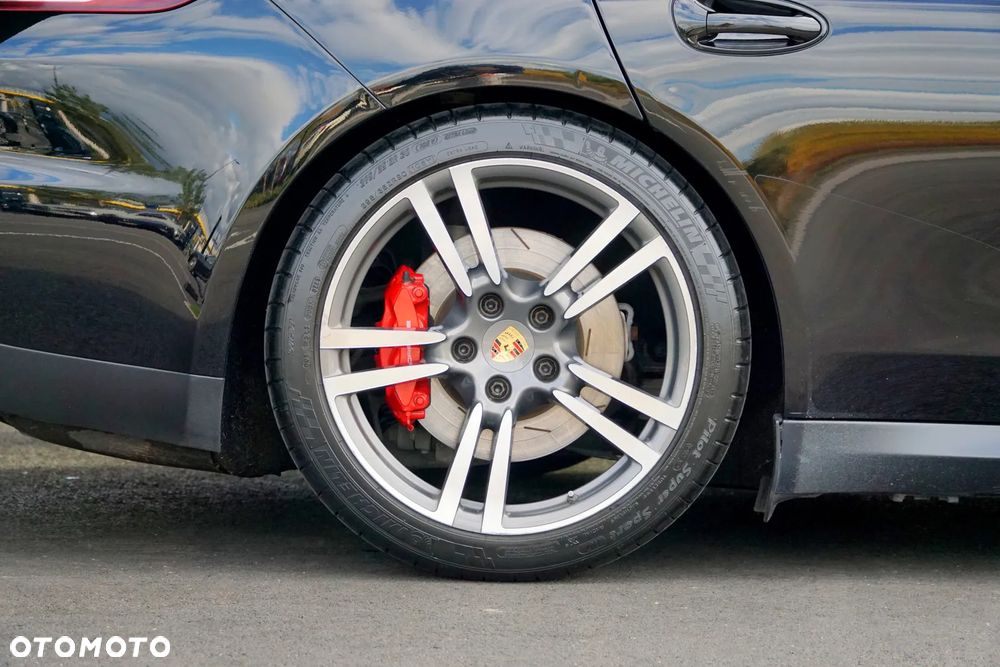 Porsche Panamera GTS PDK - 14