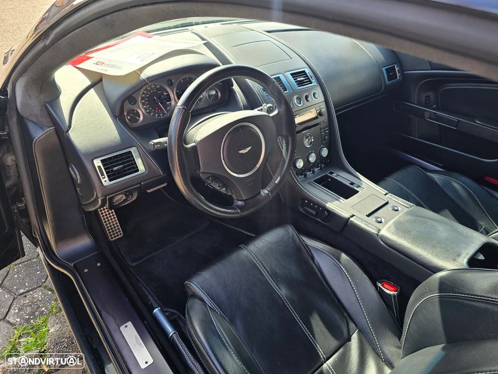 Aston Martin Virage Coupe - 11