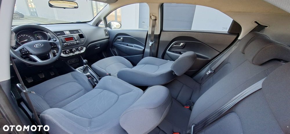Kia Rio 1.2 Attract - 19