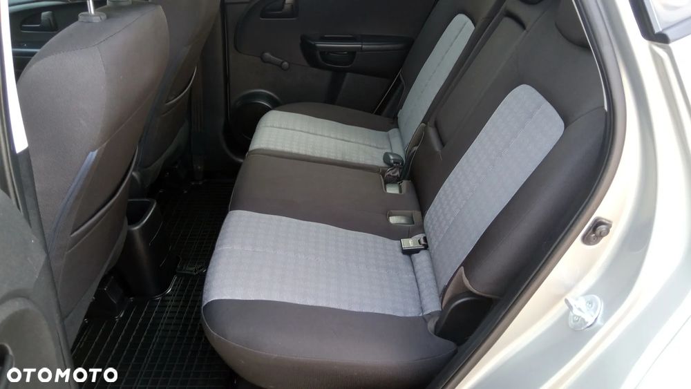 Kia Venga 1.4 L - 16