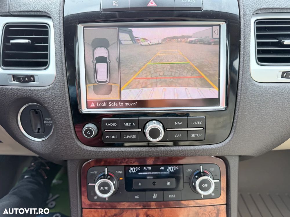 Volkswagen Touareg 3.0 V6 TDI BMT - 11