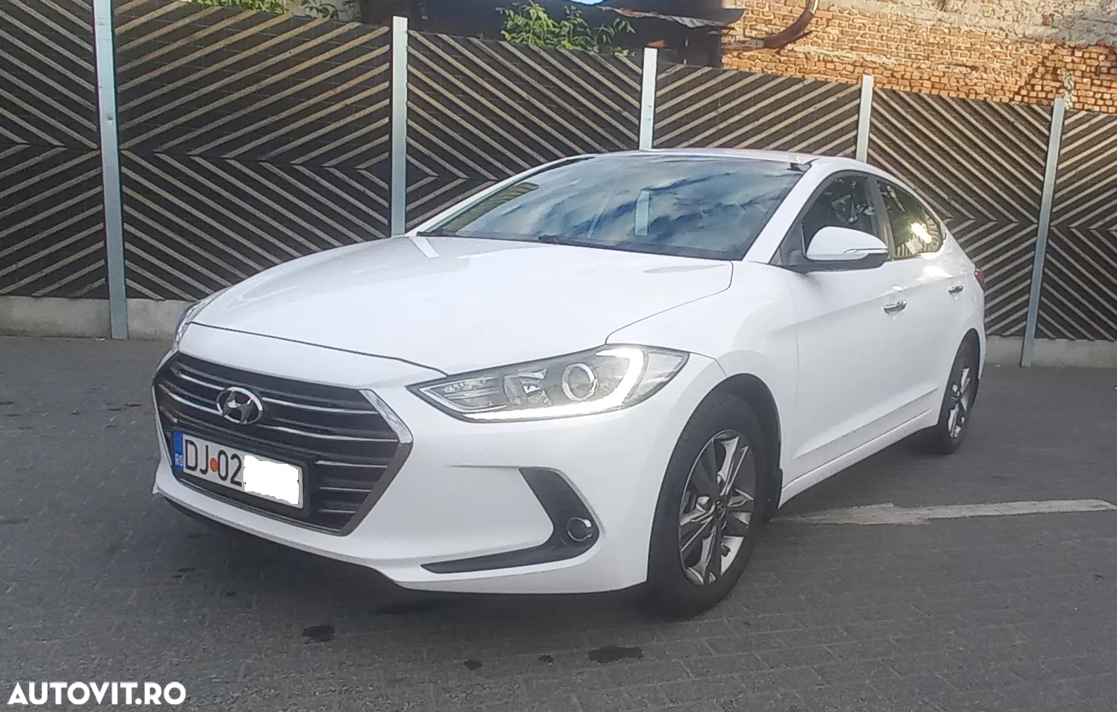 Hyundai Elantra 1.6 MPi Highway - 2