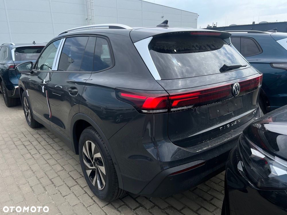 Volkswagen Tiguan - 5