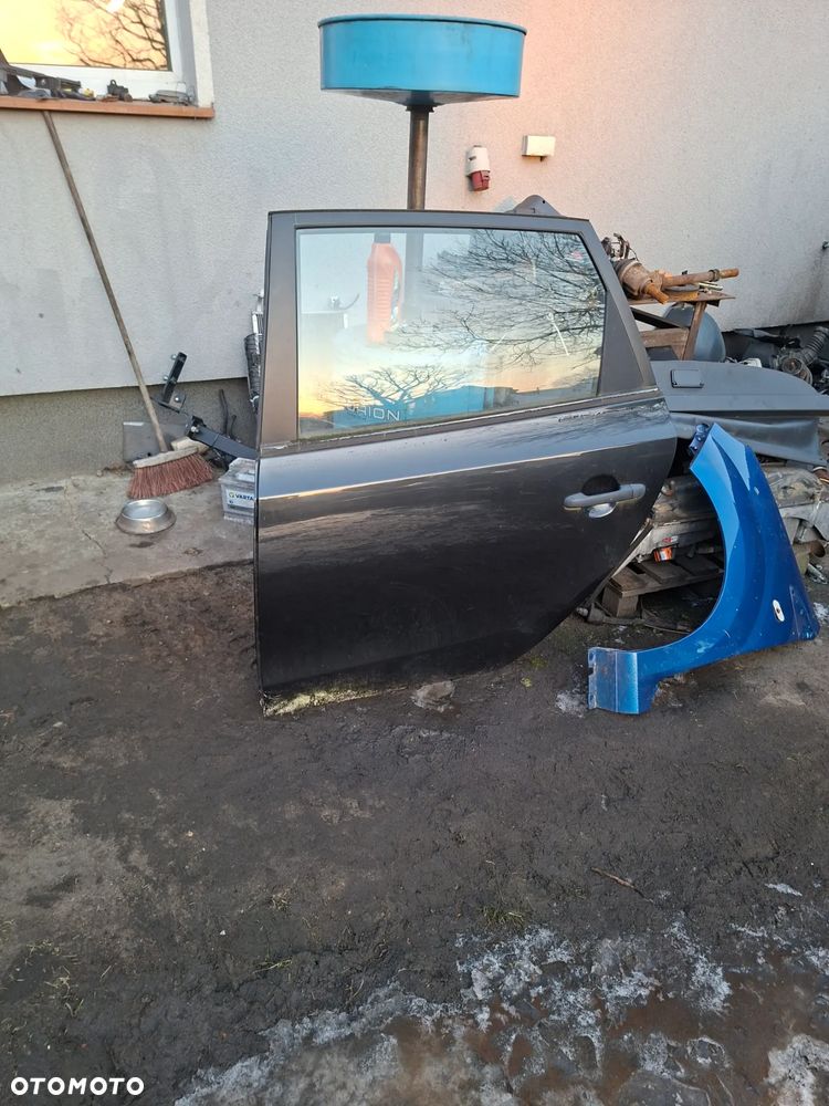 Hyundai i30 2010r kombi drzwi klapa przod tyl 9f poznan - 3