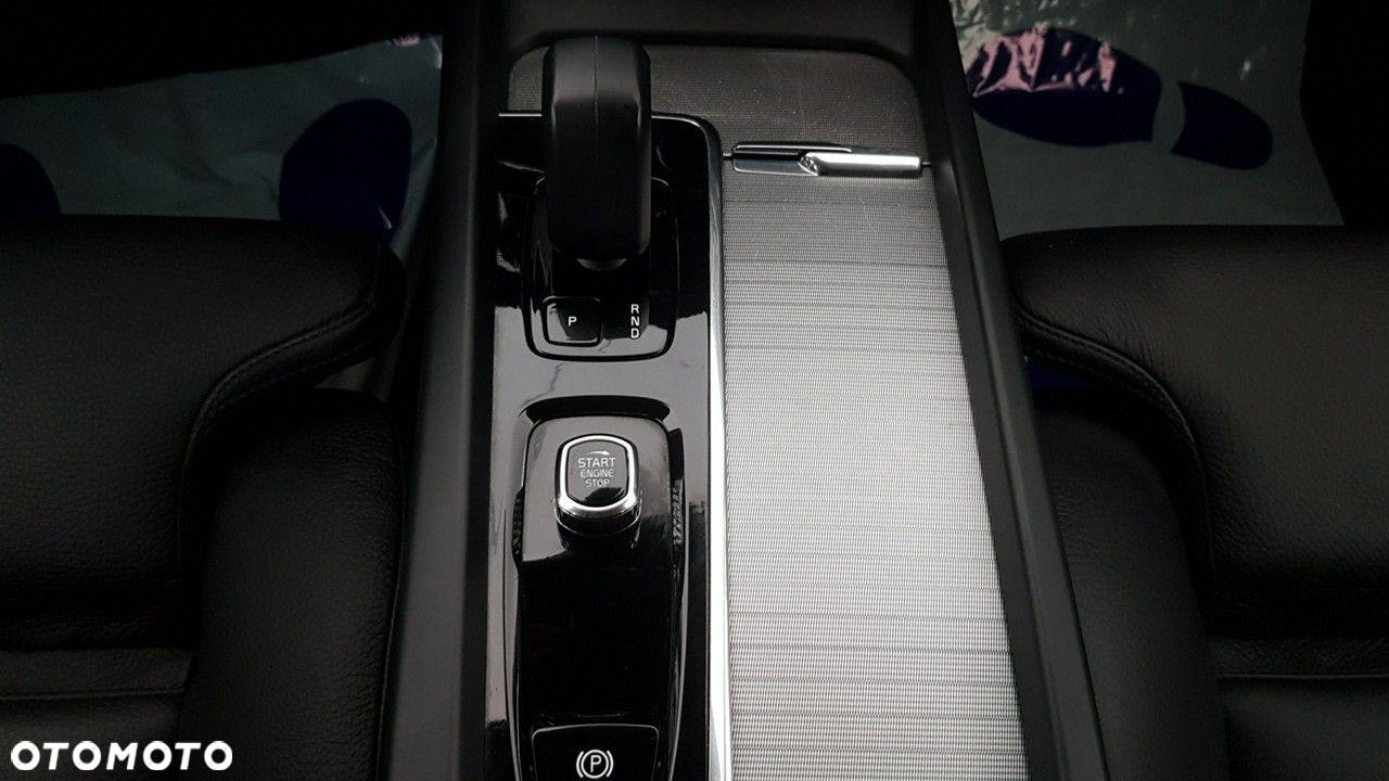 Volvo XC 60 - 30