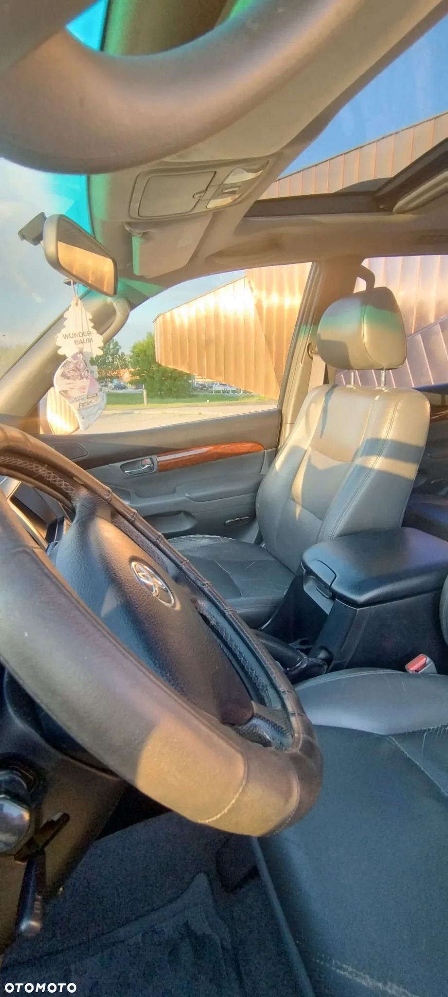 Toyota Land Cruiser - 14