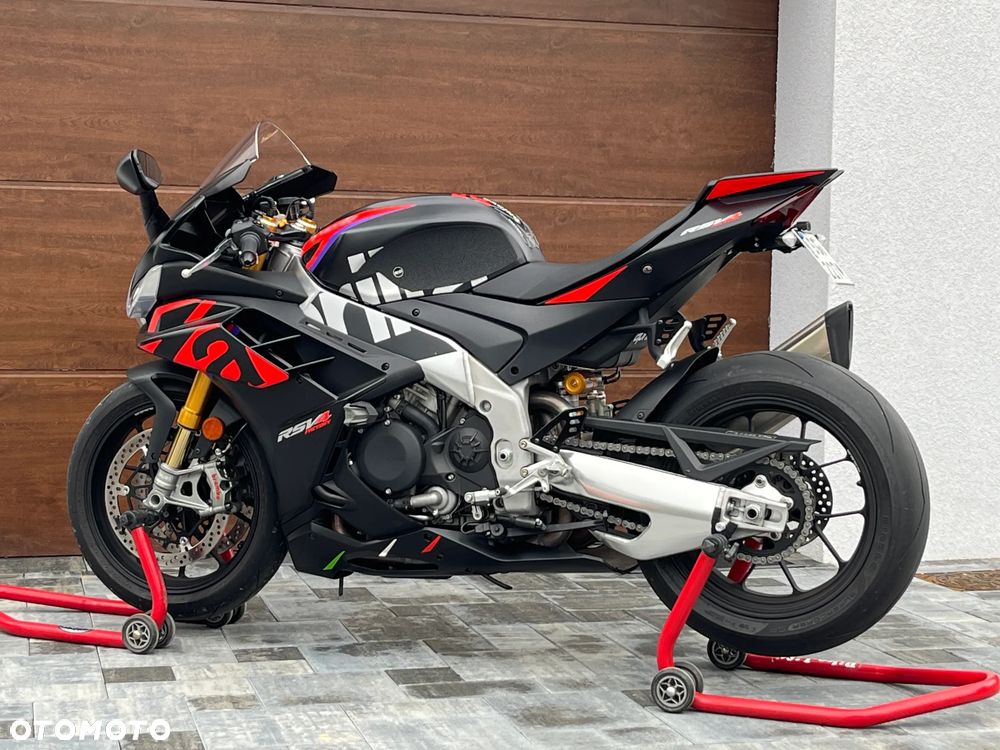 Aprilia RSV - 17