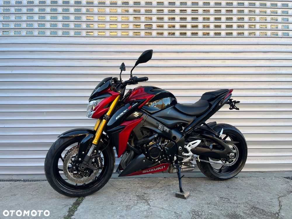 Suzuki GSX 1000 - 38