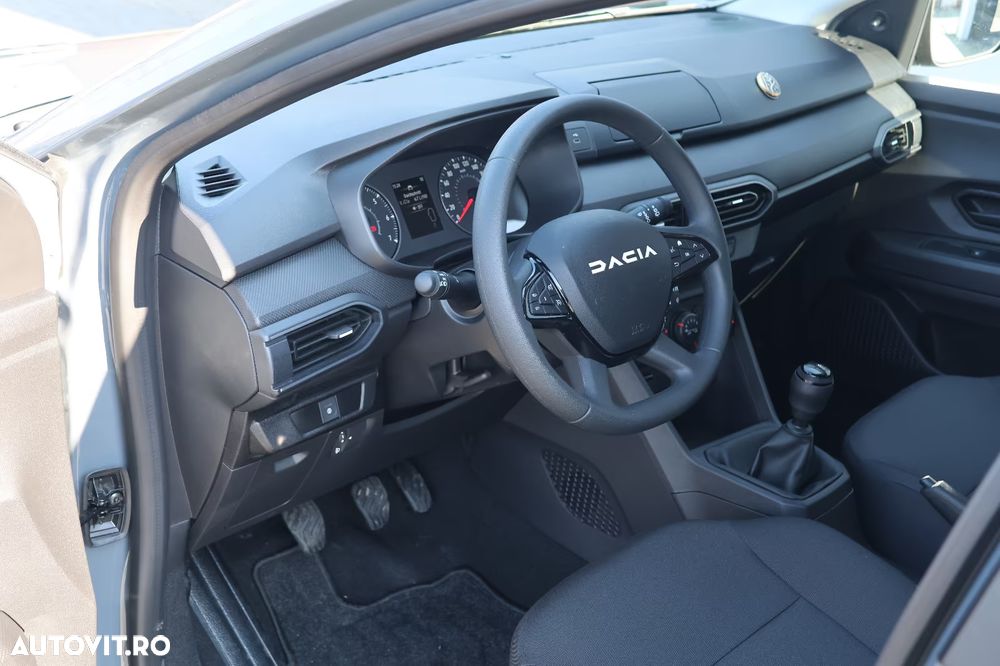 Dacia Sandero SCe 65 Essential - 8