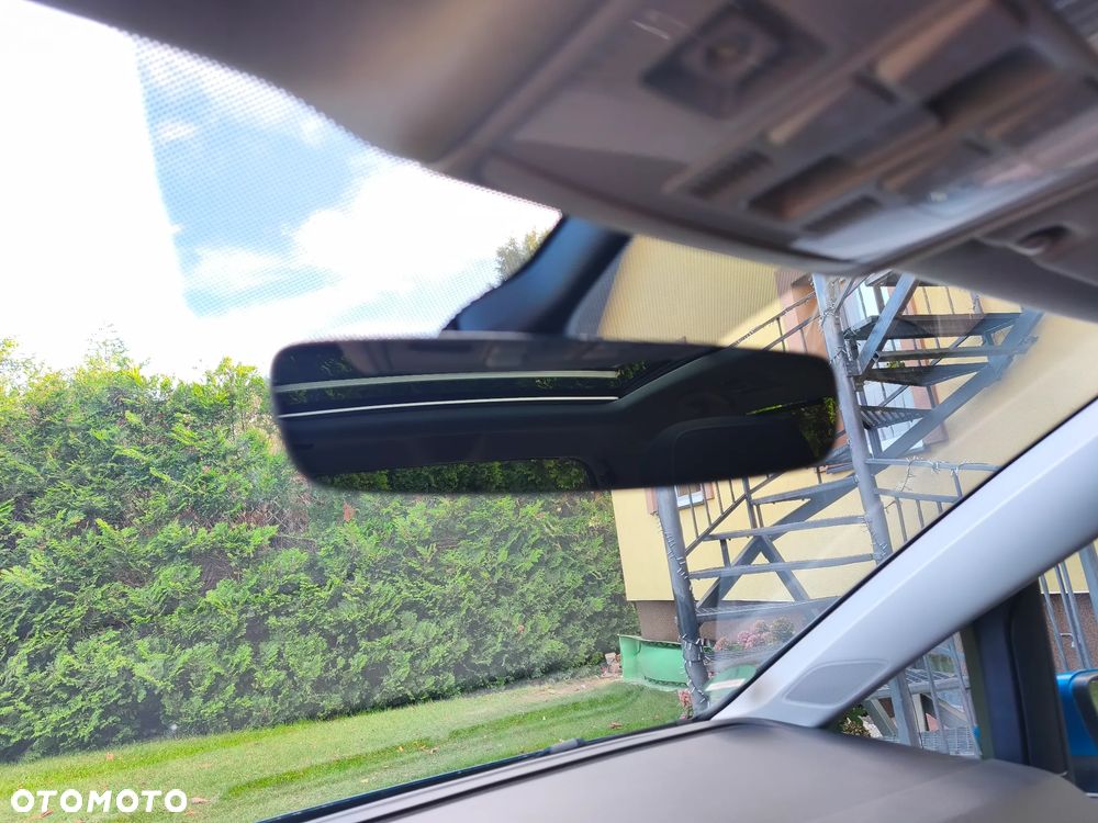 Volkswagen Touran 2.0 TDI SCR Highline - 14