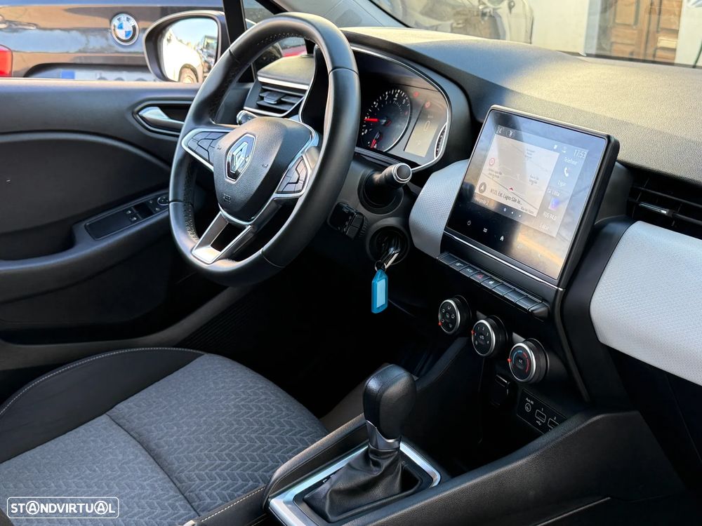 Renault Clio 1.0 TCe Limited CVT - 26