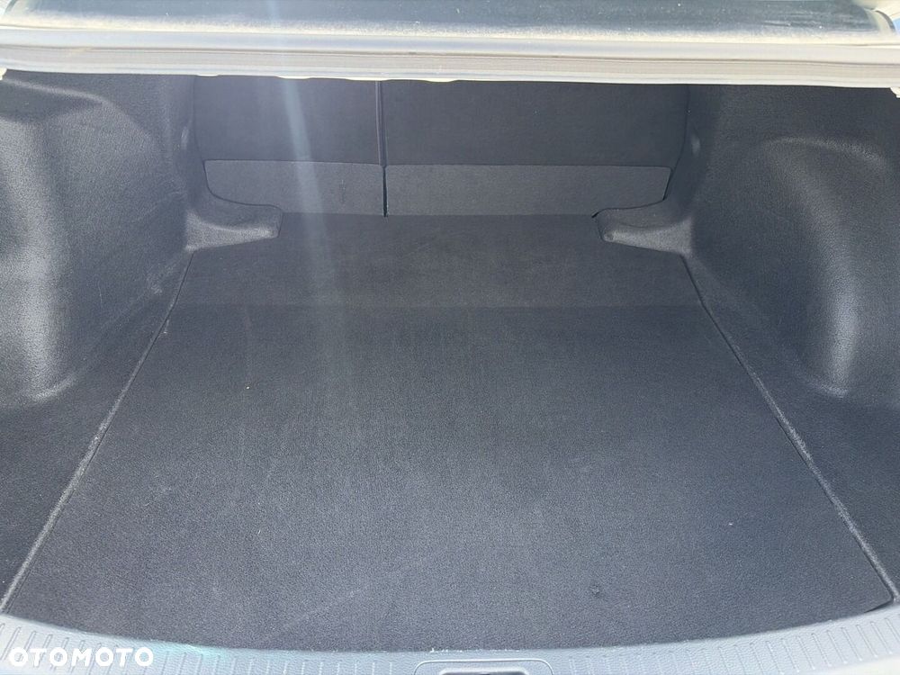 Toyota Corolla - 14