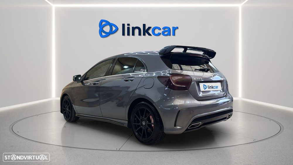 Mercedes-Benz A 200 d AMG Line - 3