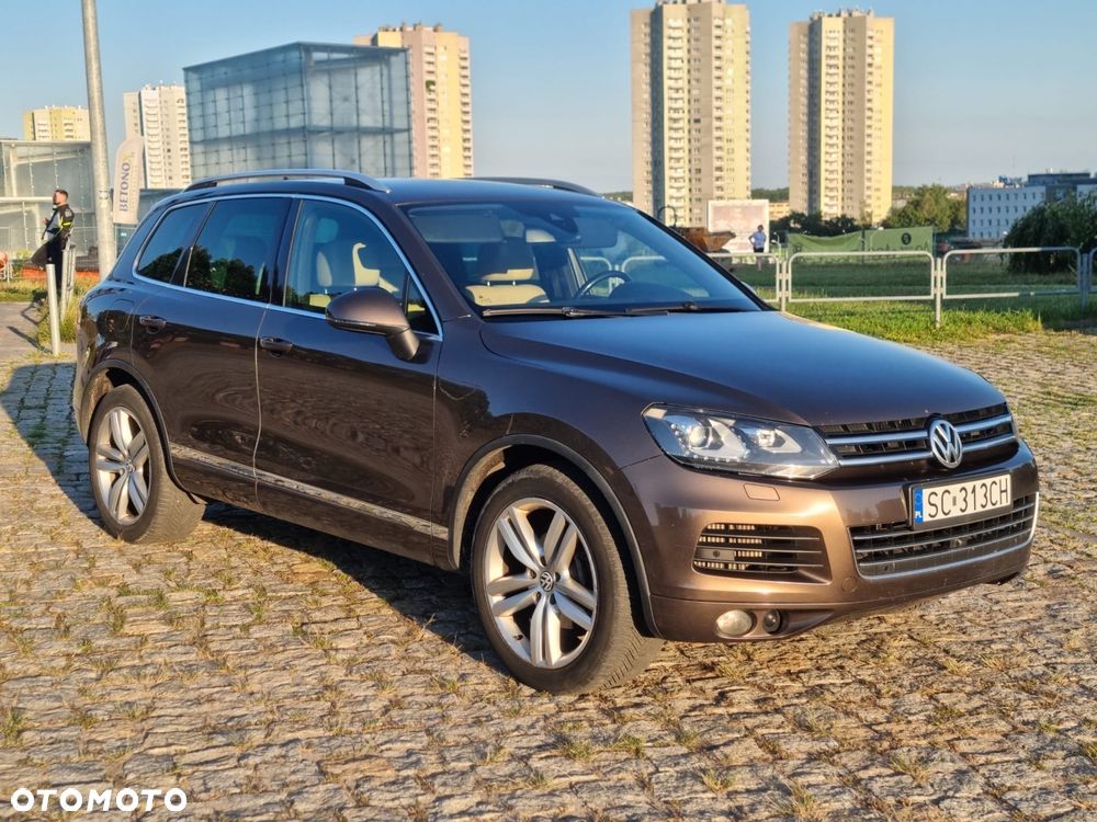 Volkswagen Touareg - 1