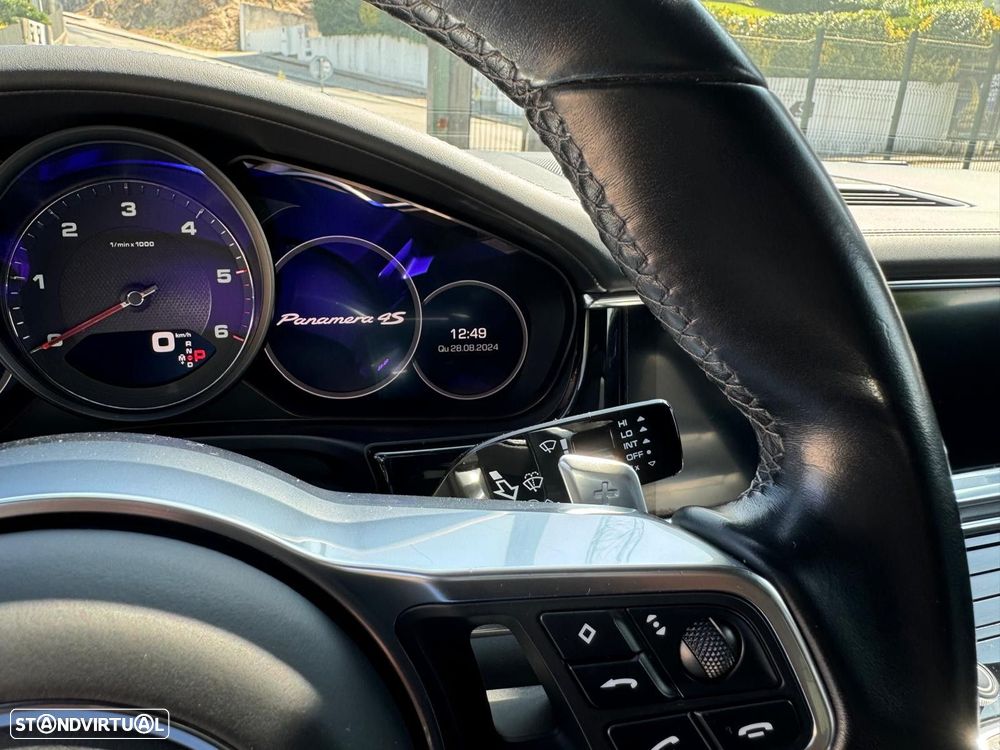 Porsche Panamera 4 S - 42