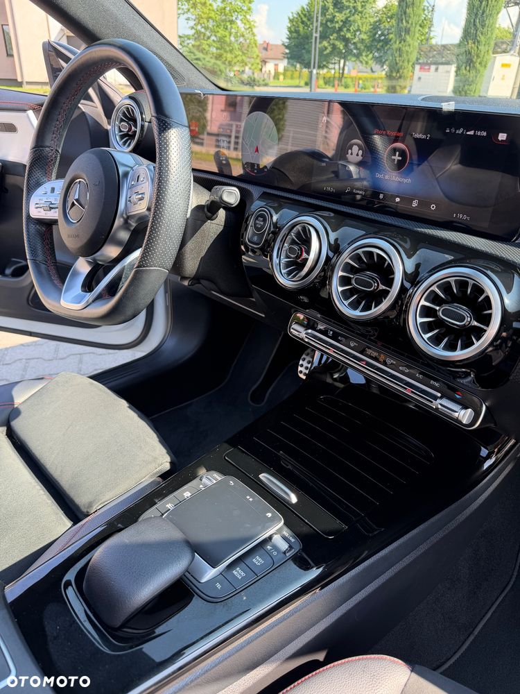 Mercedes-Benz CLA 200 4-Matic AMG Line 8G-DCT - 28