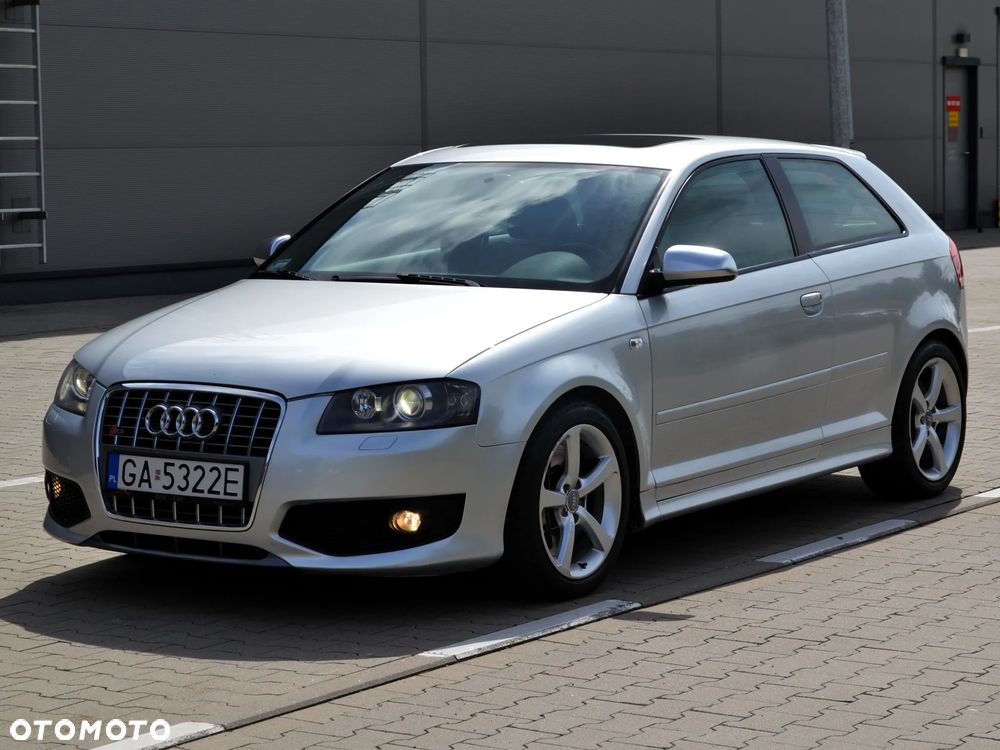 Audi S3 2.0T FSI Quattro - 1