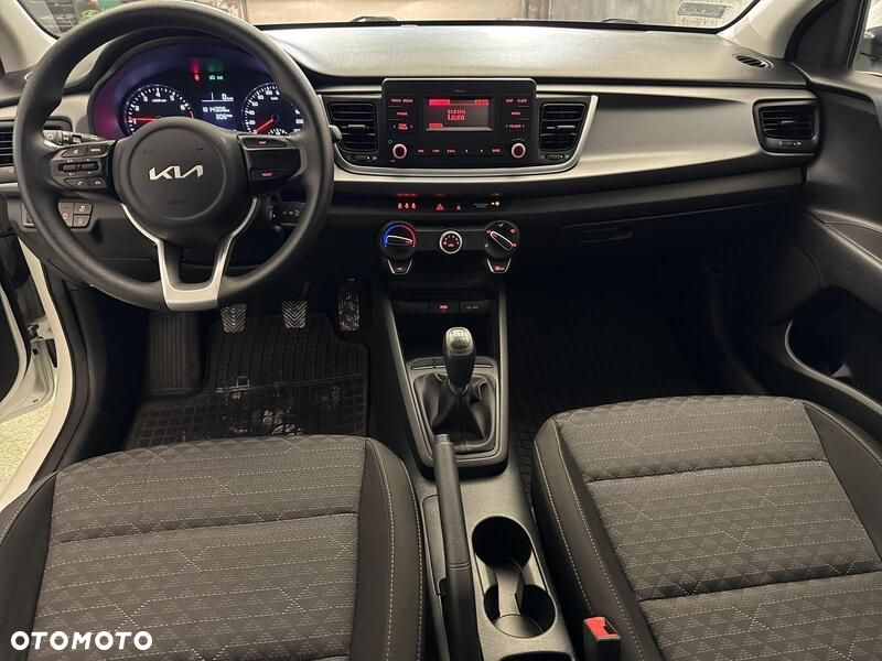 Kia Rio - 20