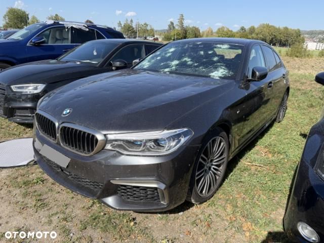 BMW Seria 5 M550i xDrive - 1