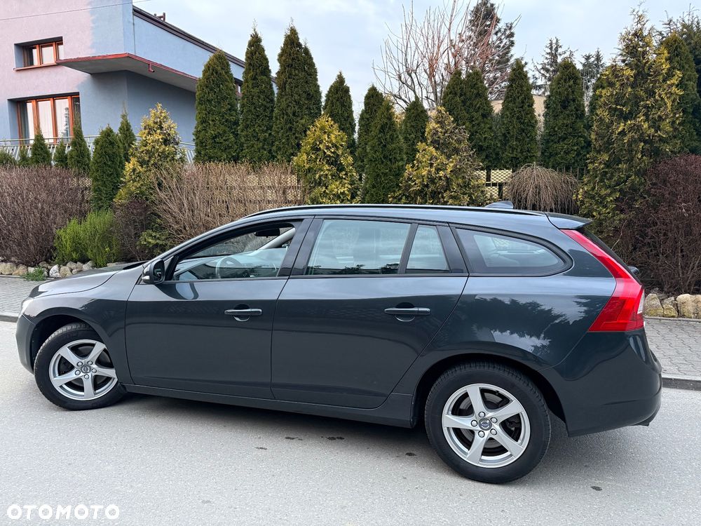 Volvo V60 D2 Momentum - 5