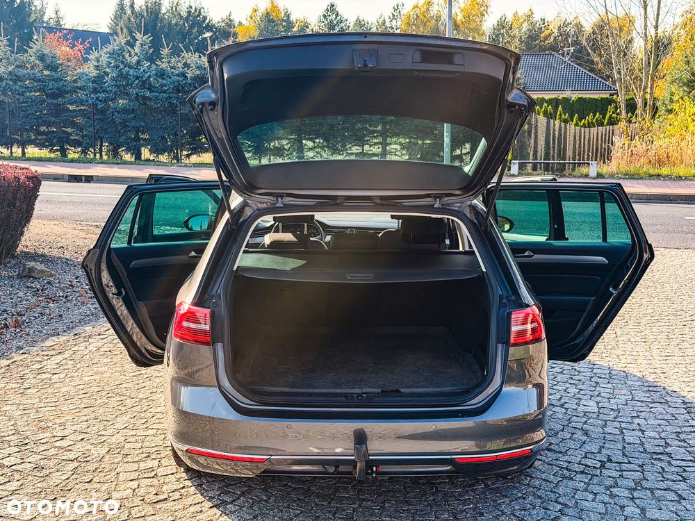 Volkswagen Passat 2.0 TDI SCR DSG Highline - 28