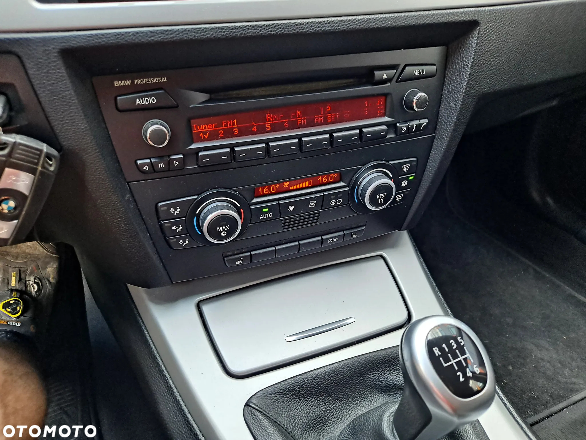 BMW Seria 3 318i - 9