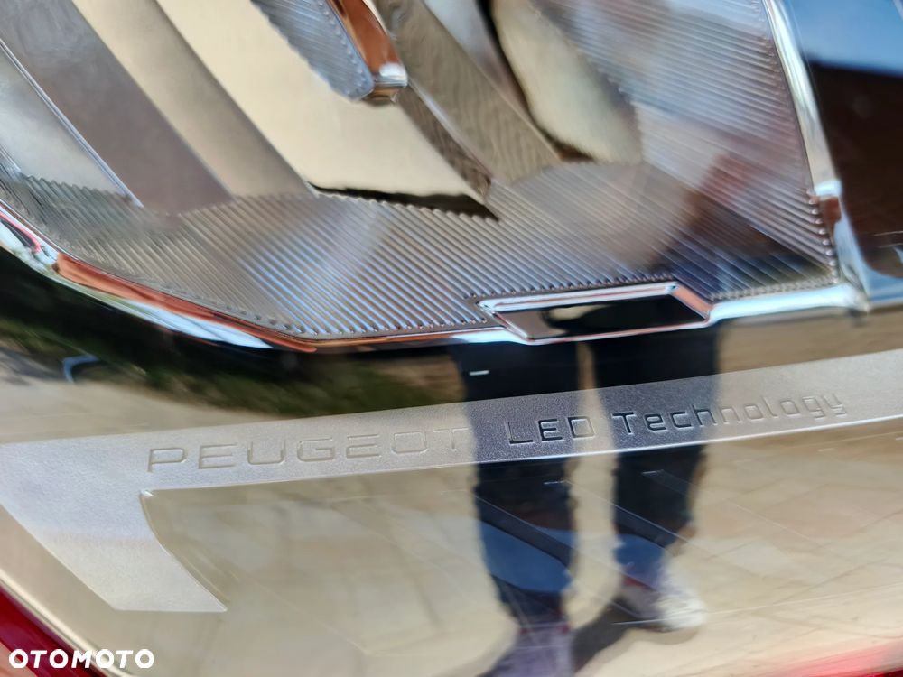 Peugeot 308 1.2 PureTech Allure Pack S&S - 27