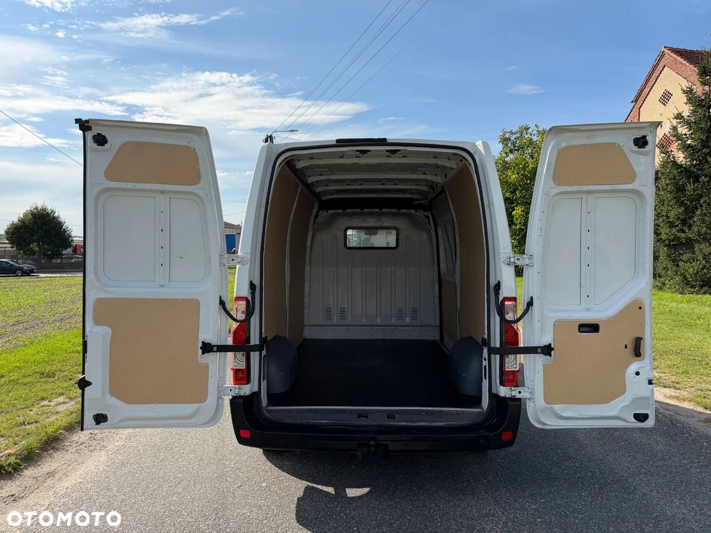 Renault Master * 2.3 / 125KM * L2H2 * Średni / Podwyższany * Furgon / Blaszak * - 18