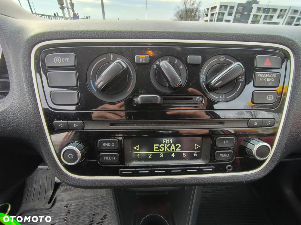 Volkswagen up! 1.0 move - 16
