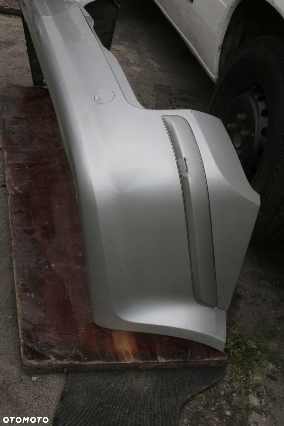 zderzak tylny Opel Astra H kombi - 7