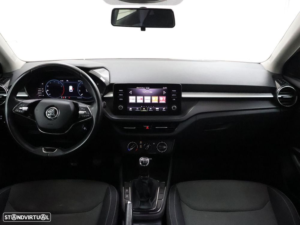 Skoda Fabia 1.0 TSI First Edition - 24