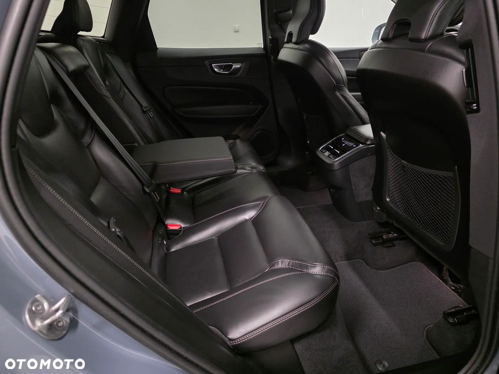 Volvo XC 60 B5 D AWD Geartronic Inscription - 19