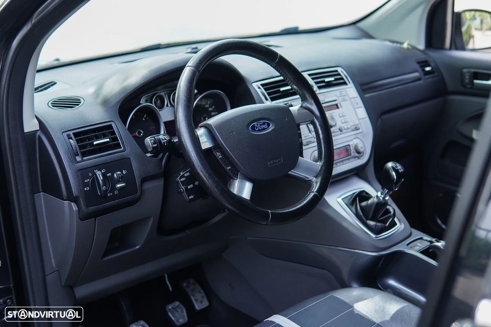 Ford Kuga 2.0 TDCi 2x4 Individual - 26