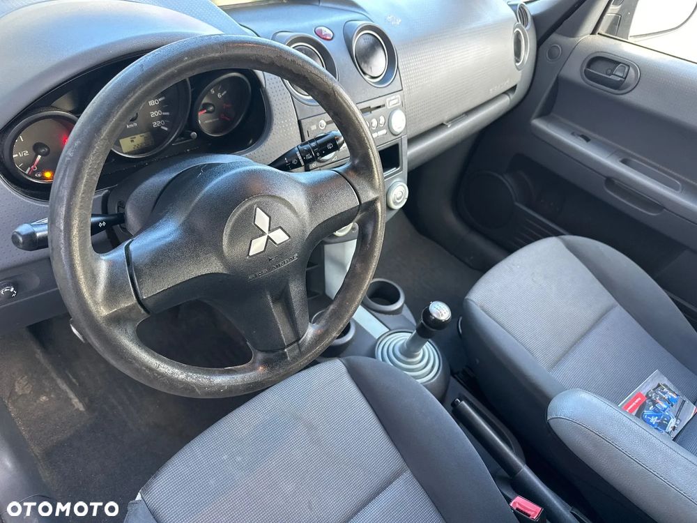Mitsubishi Colt 1.3 Inform - 18