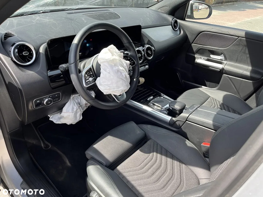 Mercedes-Benz GLA - 5