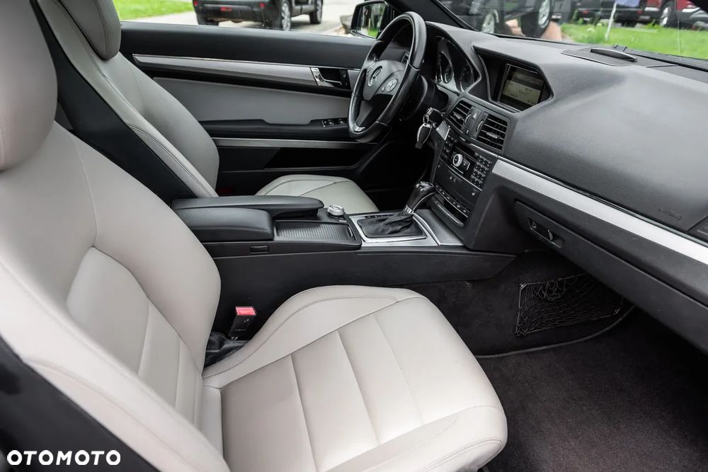 Mercedes-Benz Klasa E 250 CDI 4-Matic BlueEff - 19