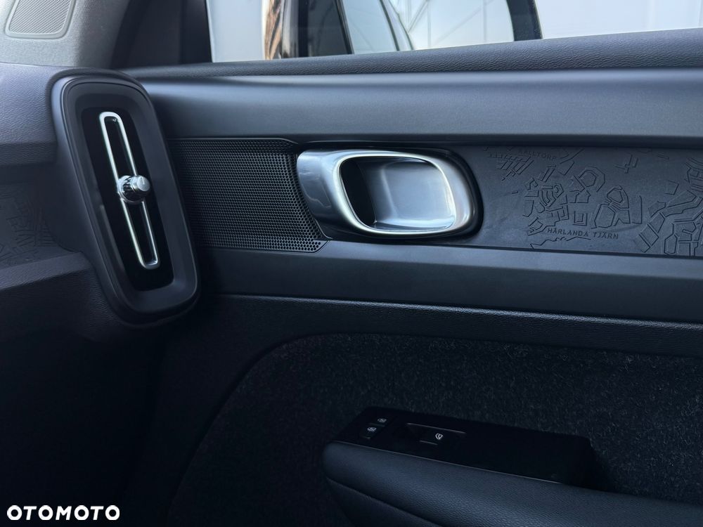 Volvo XC 40 T2 Momentum Core - 36