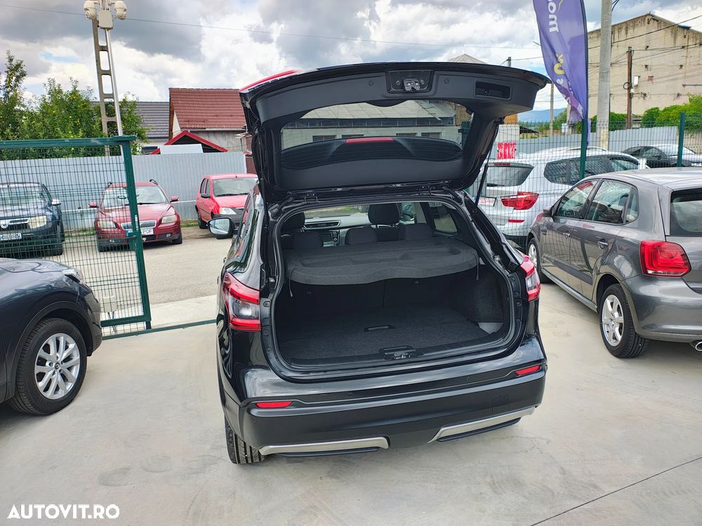 Nissan Qashqai 1.3 DIG-T DCT N-CONNECTA - 25