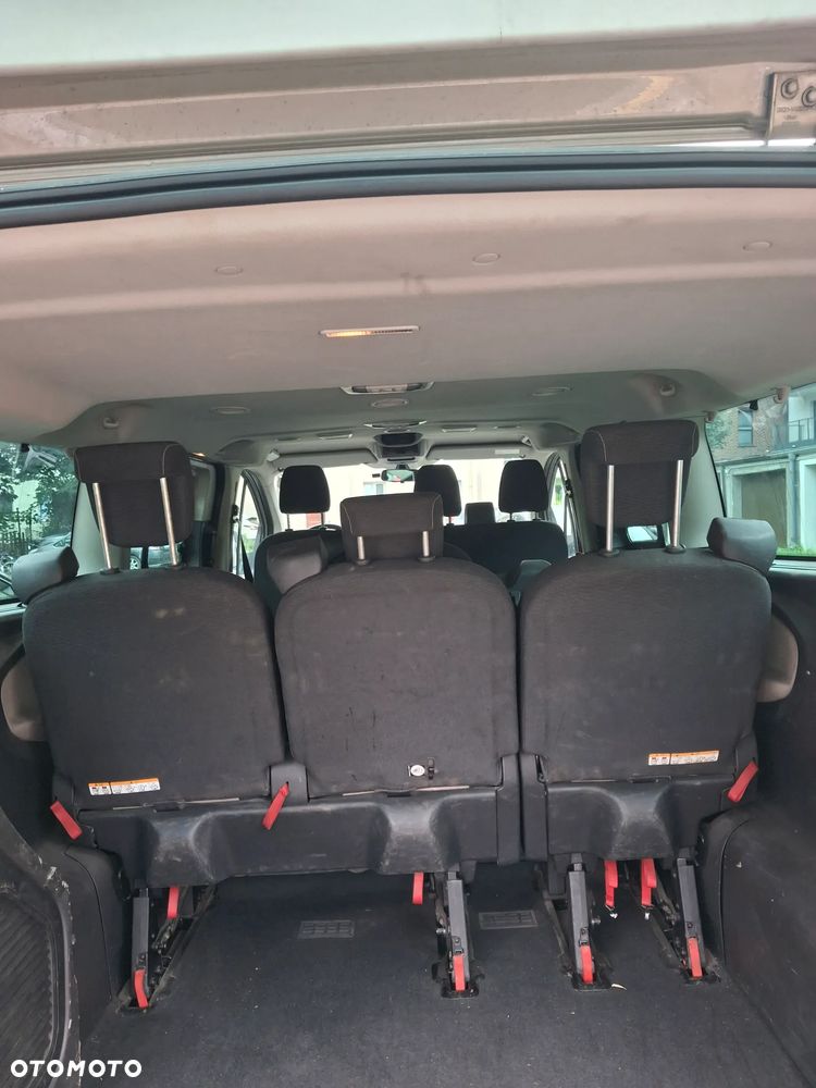 Ford Tourneo Custom - 5