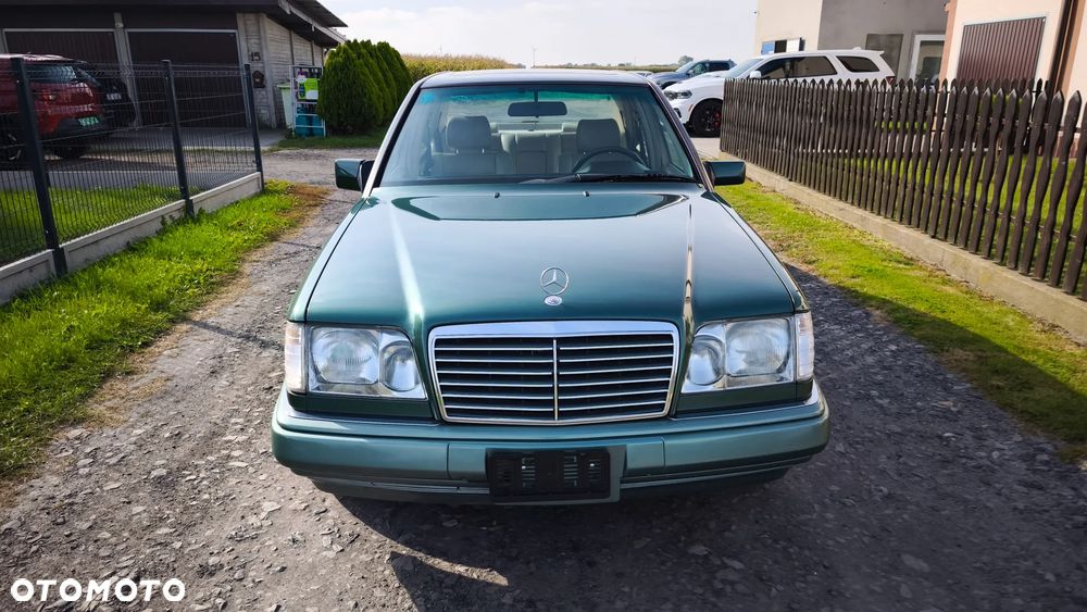 Mercedes-Benz 280 - 3