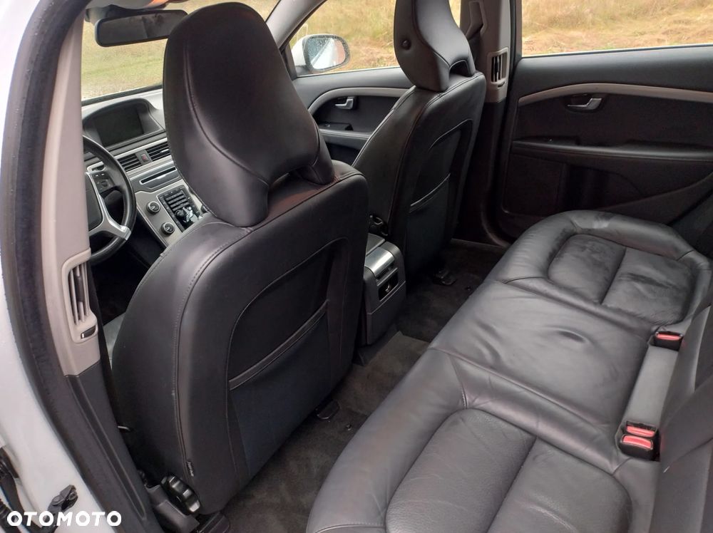 Volvo V70 D4 Momentum - 25
