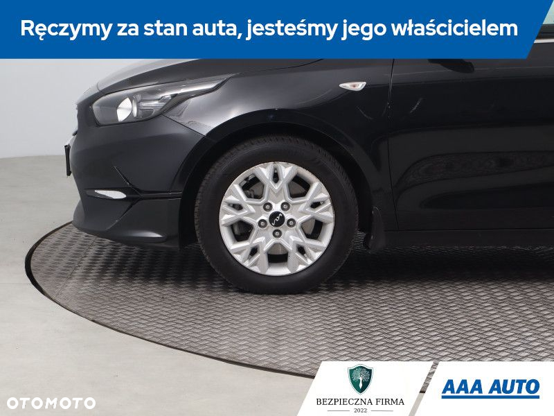 Kia Ceed - 16