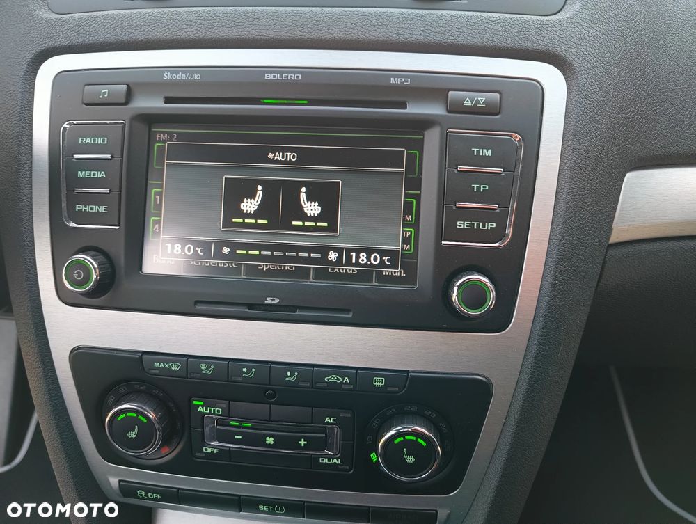 Skoda Octavia 2.0 TDI CR DPF RS - 38