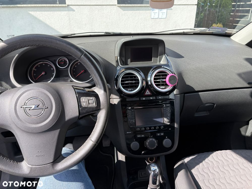 Opel Corsa 1.4 16V Enjoy - 12