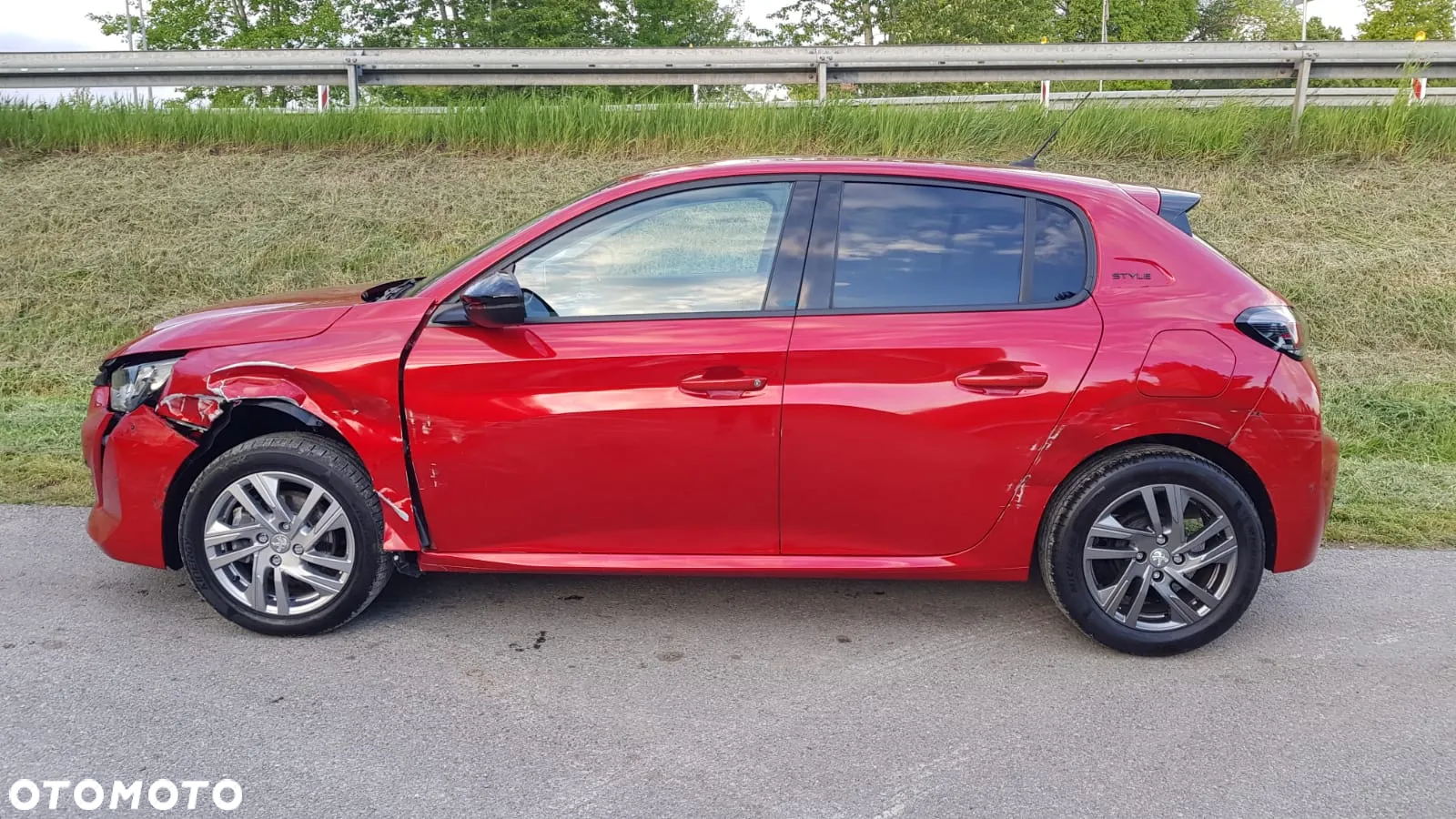 Peugeot 208 - 7