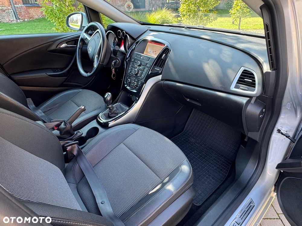 Opel Astra 1.6 CDTI Cosmo - 23