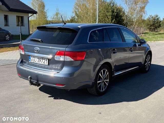 Toyota Avensis 2.0 D-4D Premium - 3