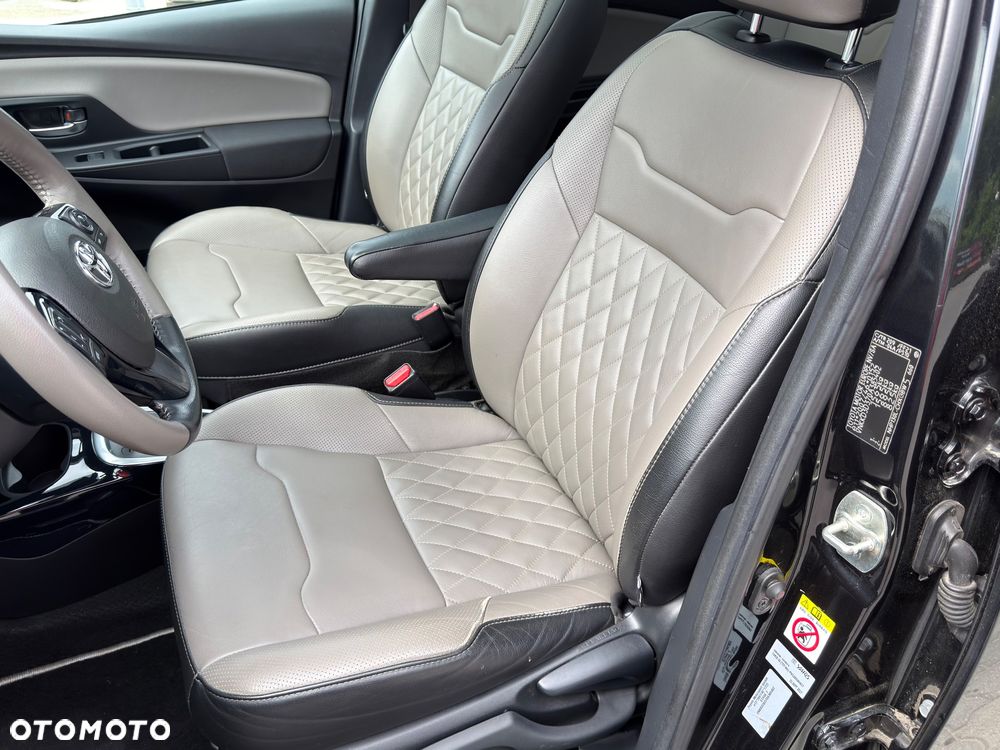 Toyota Yaris 1.5 VVT-i Selection - 22