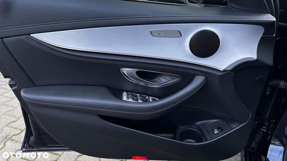 Mercedes-Benz Klasa E - 9