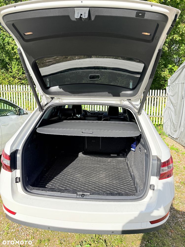 Skoda Superb 2.0 TDI 4x4 L&K DSG - 5